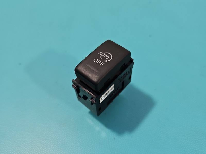 Переключатель кнопка Nissan Juke 9882