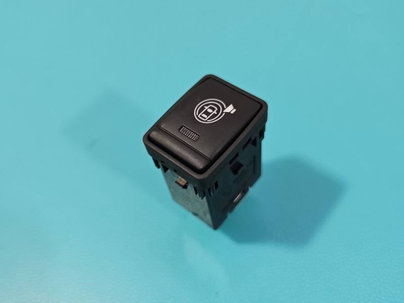 Переключатель кнопка Nissan Juke 08349