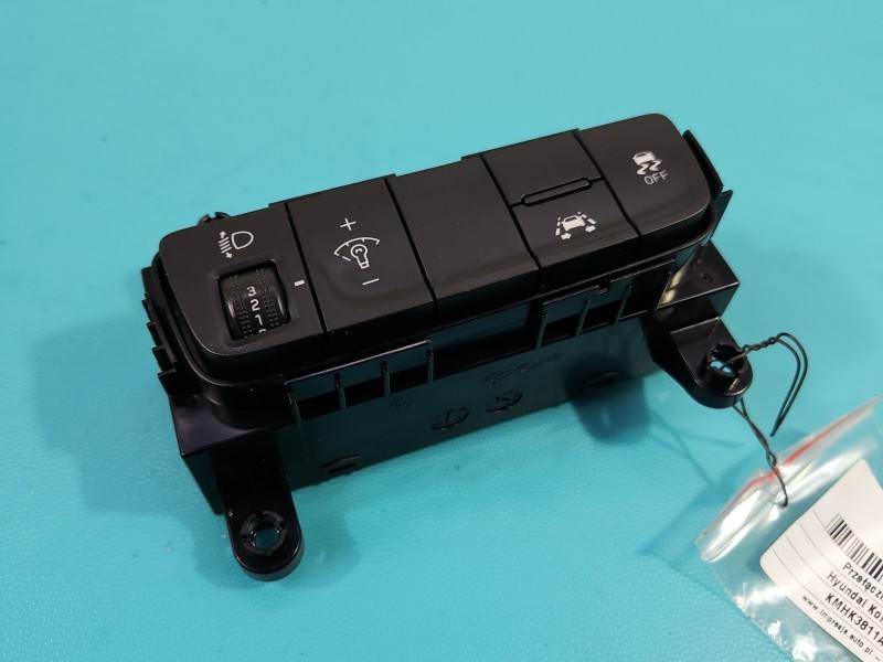 Перемикач кнопка Hyundai Kona 3K5104-1000