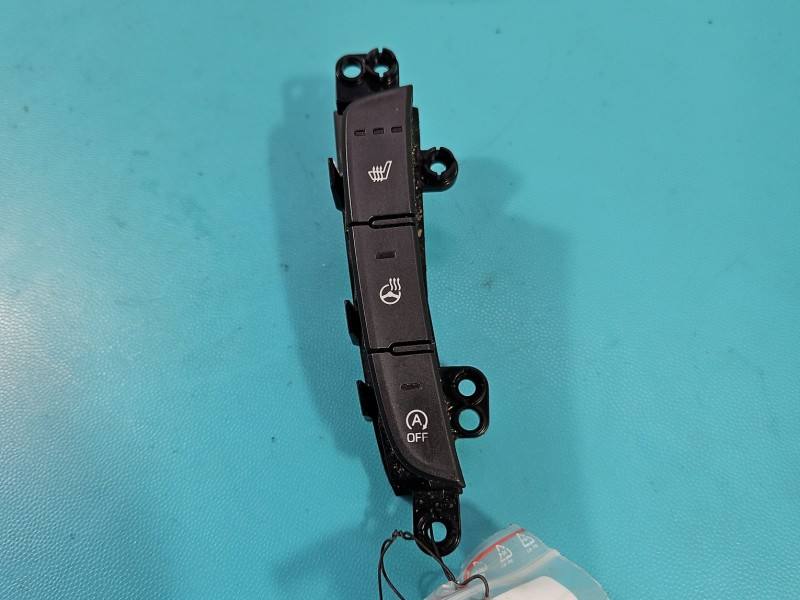 Перемикач кнопка Hyundai Kona 93300J9BC0 — фото деталі 2