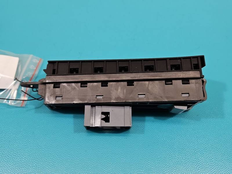 Перемикач кнопка Volkswagen Passat CC 3AB927238L — фото деталі 3