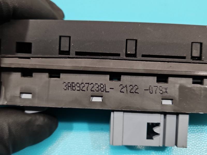 Перемикач кнопка Volkswagen Passat CC 3AB927238L — фото деталі 7