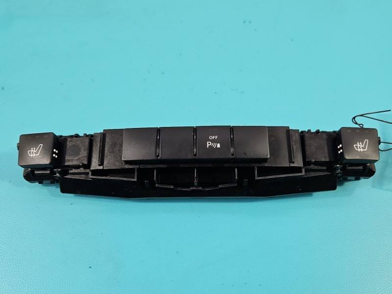 Переключатель кнопка Mercedes GLK X204 A2048703951