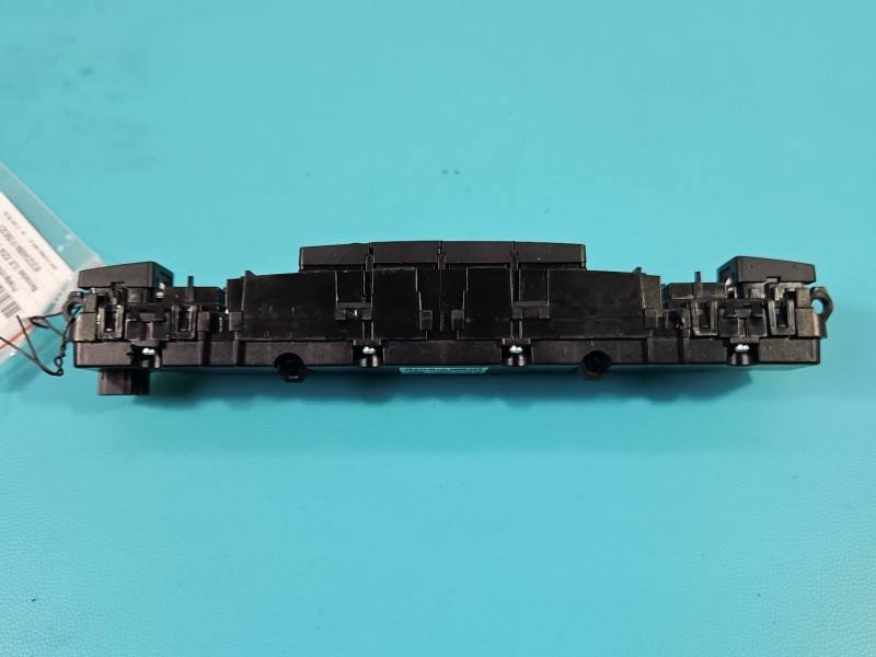 Переключатель кнопка Mercedes GLK X204 A2048703951 — фото детали 4