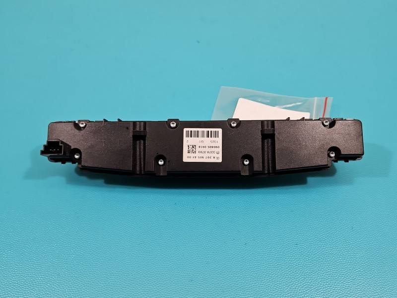 Перемикач кнопка Mercedes E C207 A2079054100 — фото деталі 3
