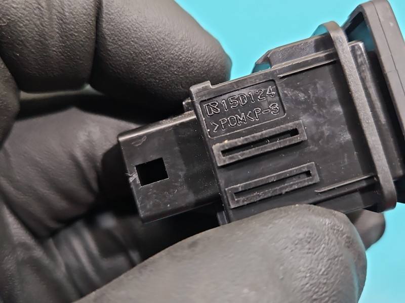 Переключатель кнопка Toyota Avensis T27 15D124 — фото детали 5