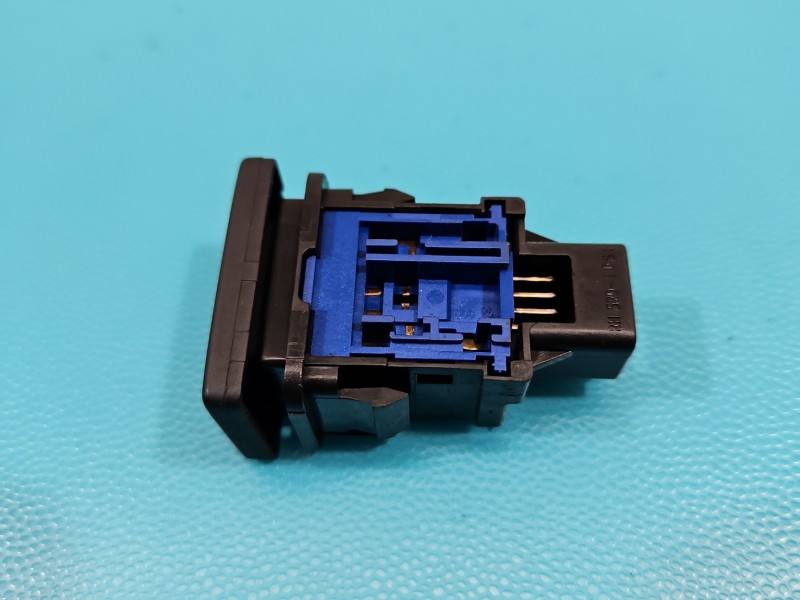 Переключатель кнопка Toyota Avensis T27 15D123 — фото детали 5