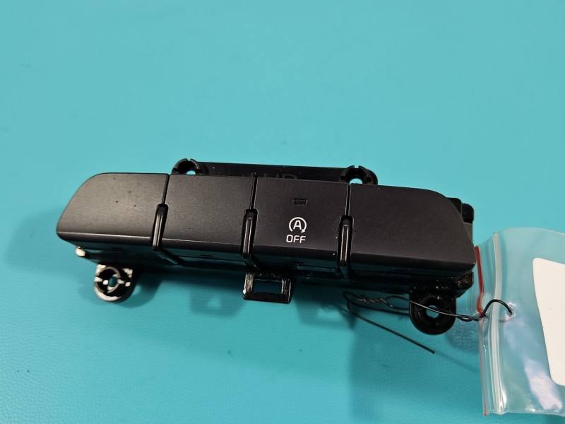 Переключатель кнопка Kia Rio 93300-H8040