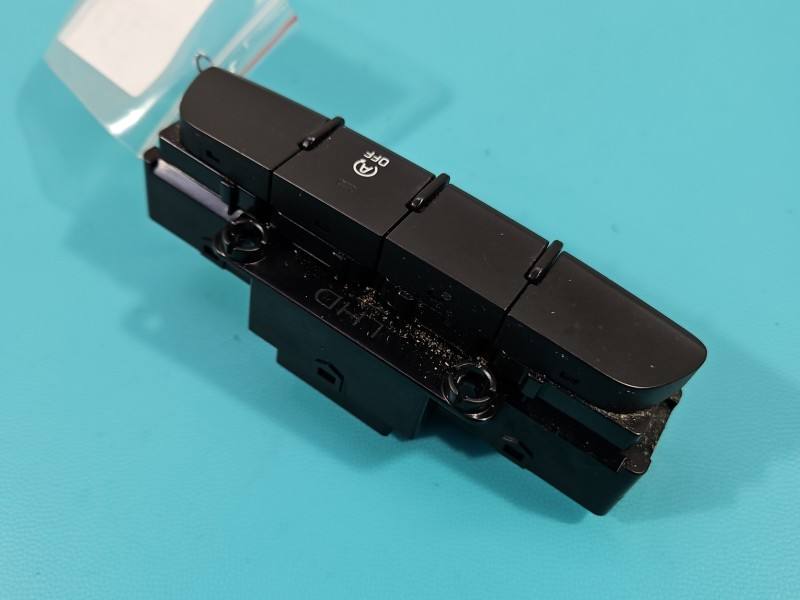 Переключатель кнопка Kia Rio 93300-H8040 — фото детали 3