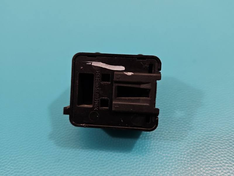 Перемикач кнопка Chrysler Voyager 04602751AA — фото деталі 4