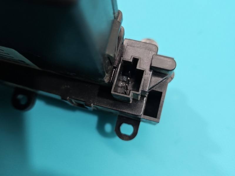 Перемикач кнопка Mercedes B W245 1698702110 — фото деталі 6