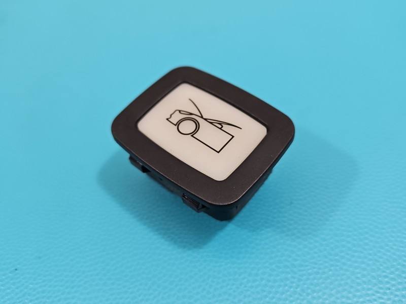 Переключатель кнопка Tesla Model S 1107722-00-D
