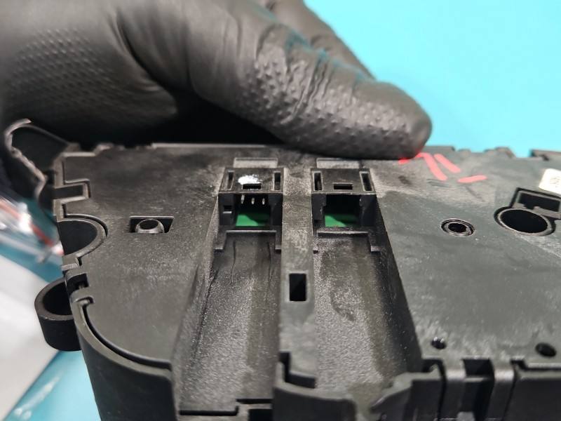 Перемикач кнопка Mercedes S W221 A2218707851 — фото деталі 5