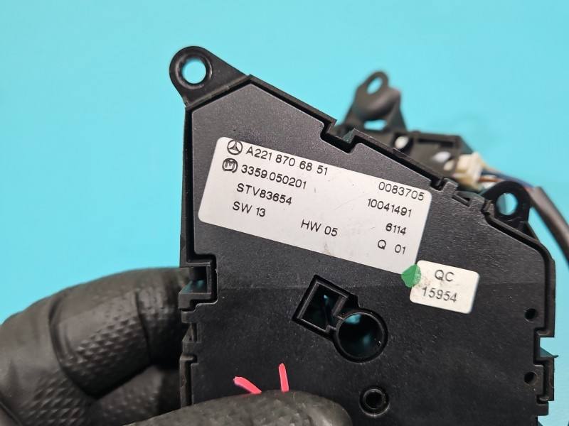 Перемикач кнопка Mercedes S W221 A2218213051 — фото деталі 5