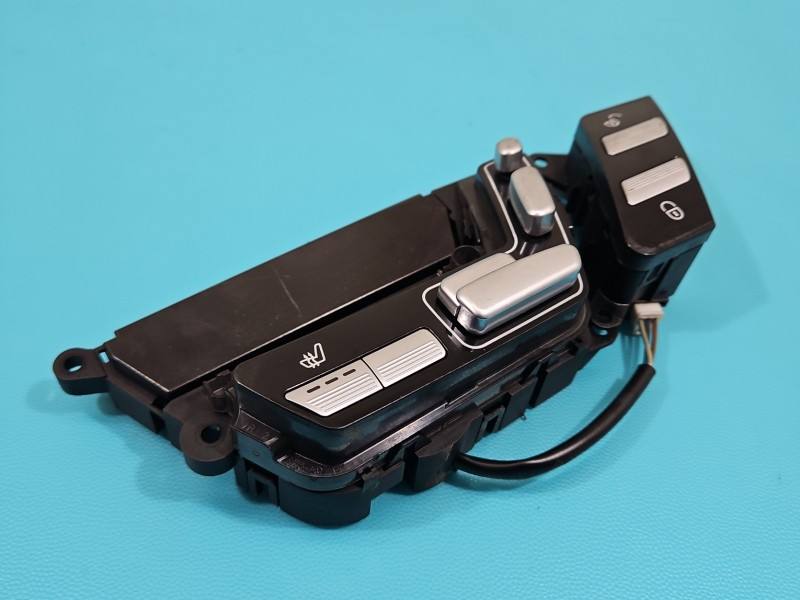 Переключатель кнопка Mercedes S W221 A2218706951