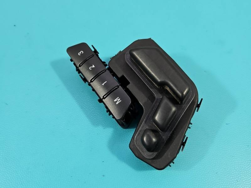 Переключатель кнопка Mercedes B W246 A1669053900 — фото детали 2