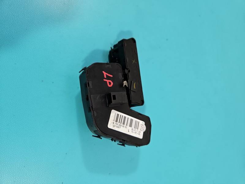 Переключатель кнопка Mercedes B W246 A1669053900 — фото детали 3