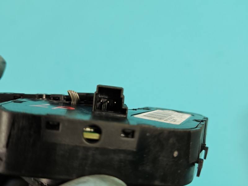 Переключатель кнопка Mercedes B W246 A1669053900 — фото детали 5