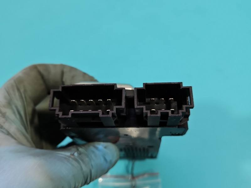Переключатель кнопка Audi A4 B8 8K0959748C — фото детали 4