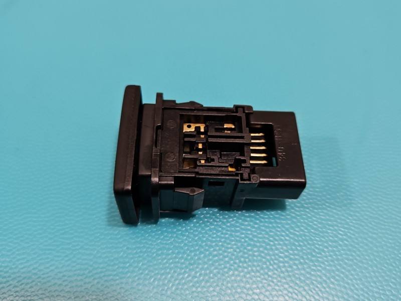Переключатель кнопка Toyota Land Cruiser 15B118 — фото детали 3