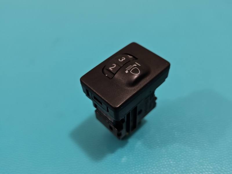 Переключатель кнопка Toyota Land Cruiser 134159