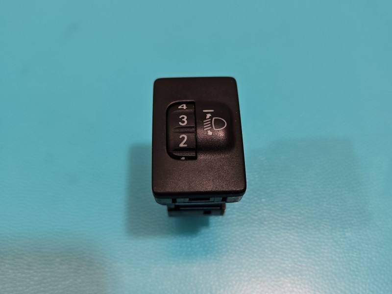 Переключатель кнопка Toyota Land Cruiser 134159 — фото детали 2