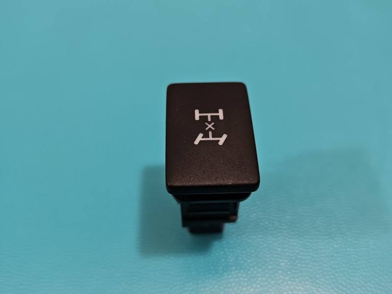 Переключатель кнопка Toyota Land Cruiser 15C040 — фото детали 2