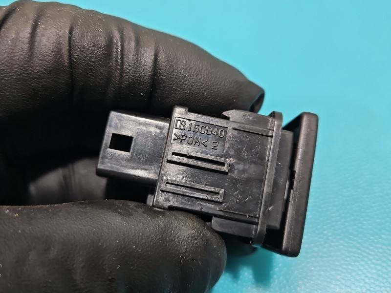 Переключатель кнопка Toyota Land Cruiser 15C040 — фото детали 4