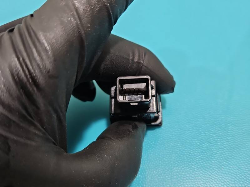 Переключатель кнопка Toyota Land Cruiser 15C040 — фото детали 5