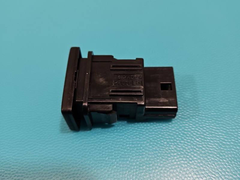 Переключатель кнопка Toyota Land Cruiser 15C032 — фото детали 5