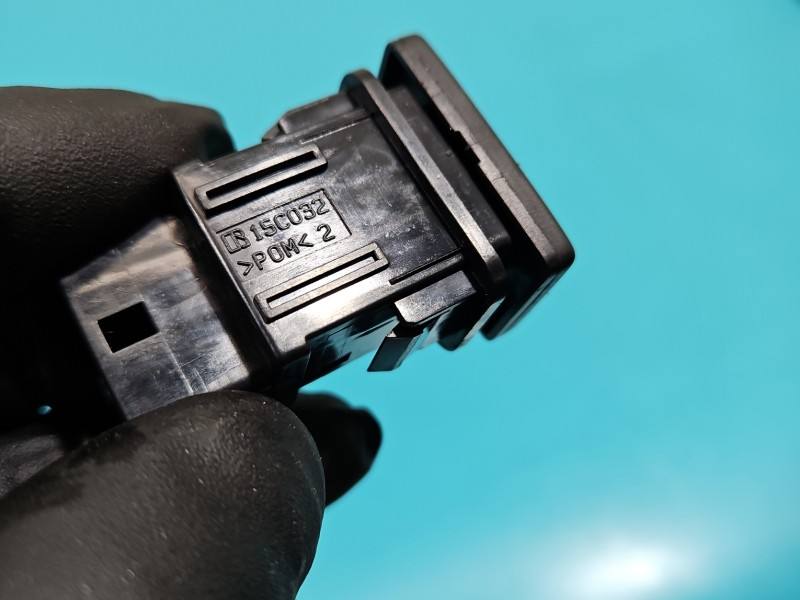 Переключатель кнопка Toyota Land Cruiser 15C032 — фото детали 6