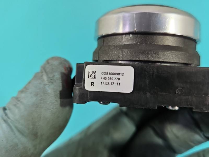 Перемикач кнопка Audi A8 D4 4H0959778 — фото деталі 6