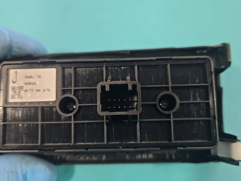 Перемикач кнопка Mazda CX-5 KD7766170 — фото деталі 5