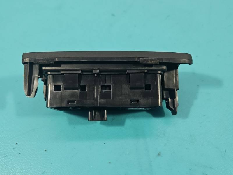 Перемикач кнопка Mazda CX-5 KD7766170 — фото деталі 7