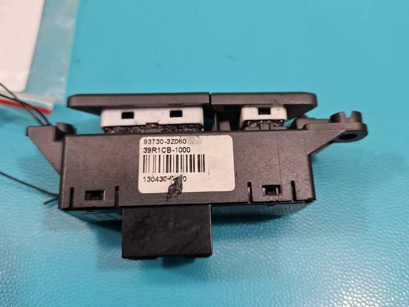 Переключатель кнопка Hyundai I40 93730-3Z060 — фото детали 5