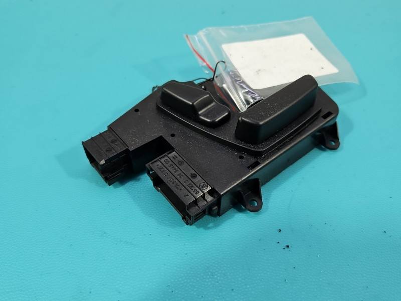Переключатель кнопка Tesla Model S A1648201410