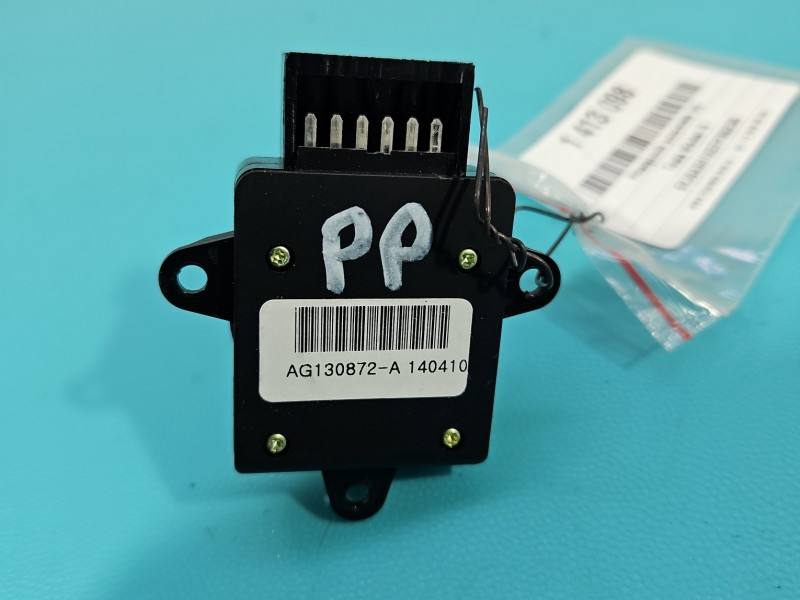 Перемикач кнопка Tesla Model S AG130872-A — фото деталі 3