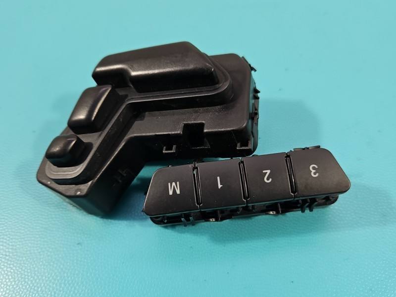 Перемикач кнопка Mercedes CLS C218 A2129059700 — фото деталі 2