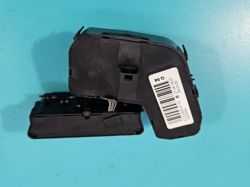 Перемикач кнопка Mercedes CLS C218 A2129059700 — фото деталі 3