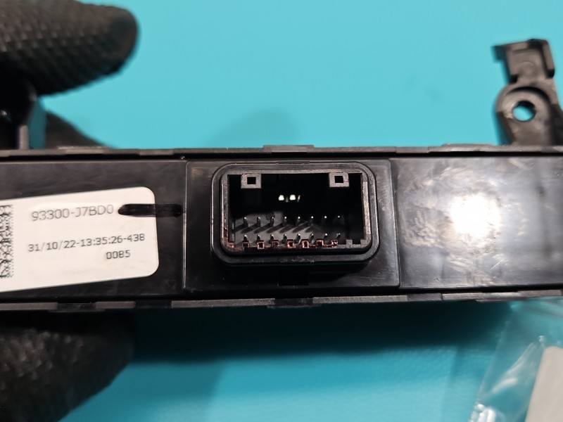 Переключатель кнопка Kia Ceed 93300-J7BD0 — фото детали 5