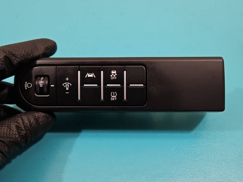 Перемикач кнопка Kia Ceed 93700-J7431WK — фото деталі 2