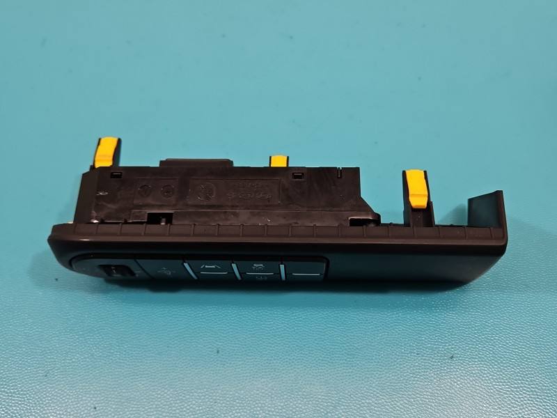 Перемикач кнопка Kia Ceed 93700-J7431WK — фото деталі 3