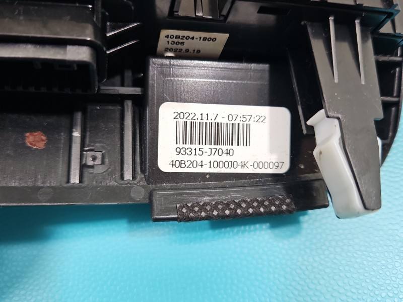 Перемикач кнопка Kia Ceed 93315-J7040 — фото деталі 5