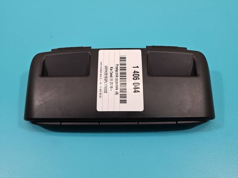 Перемикач кнопка Kia Ceed 93315-J7040 — фото деталі 8