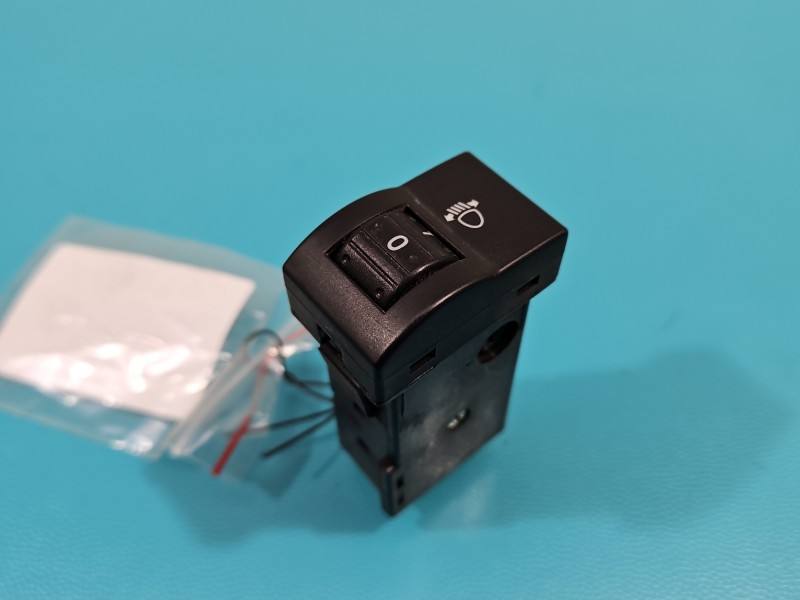 Переключатель кнопка Ford Ranger UR79666FO
