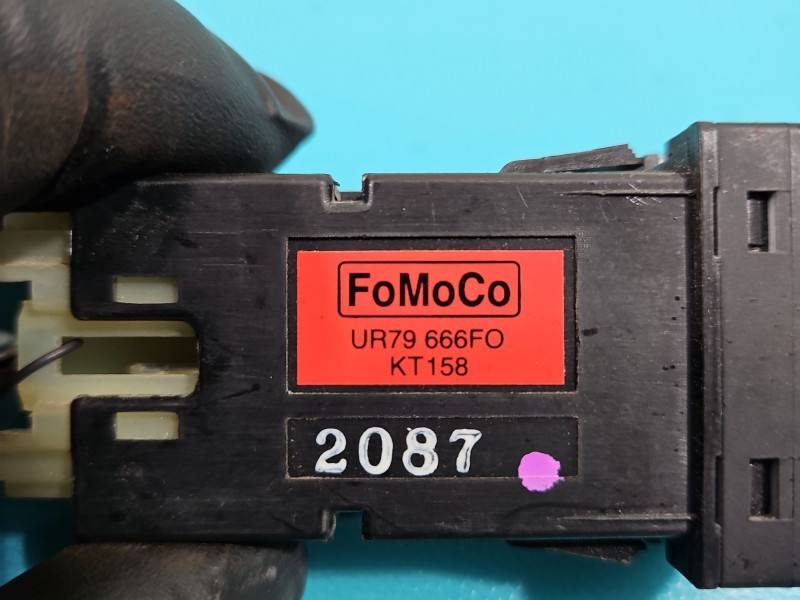 Переключатель кнопка Ford Ranger UR79666FO — фото детали 6