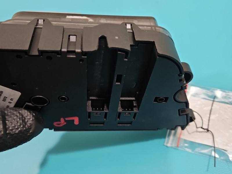 Переключатель кнопка Mercedes S W221 A2218701851 — фото детали 5