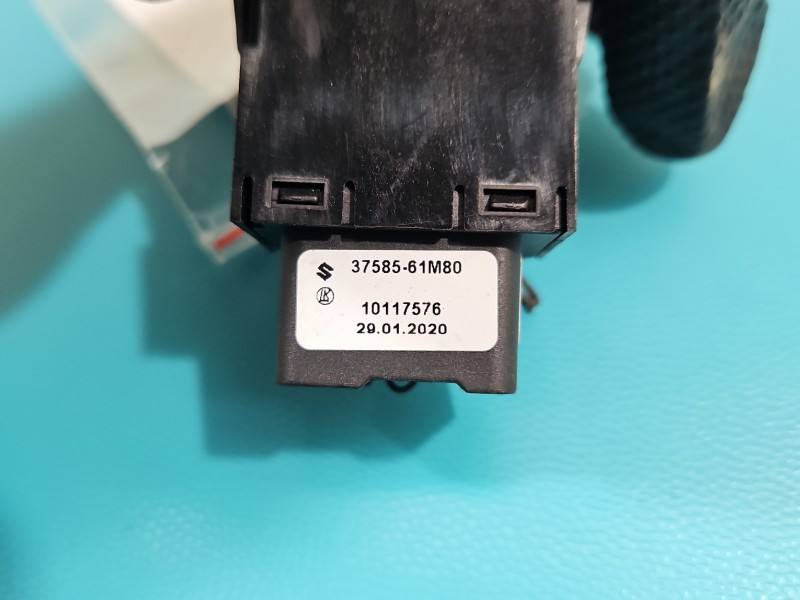 Переключатель кнопка Suzuki Sx4 37585-61M80 — фото детали 4