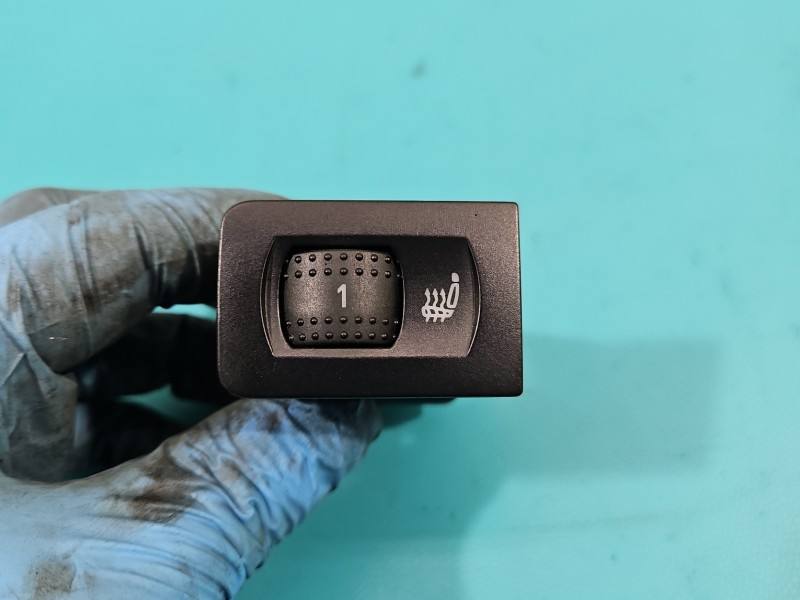 Перемикач кнопка Volkswagen Golf 4 1J0963563