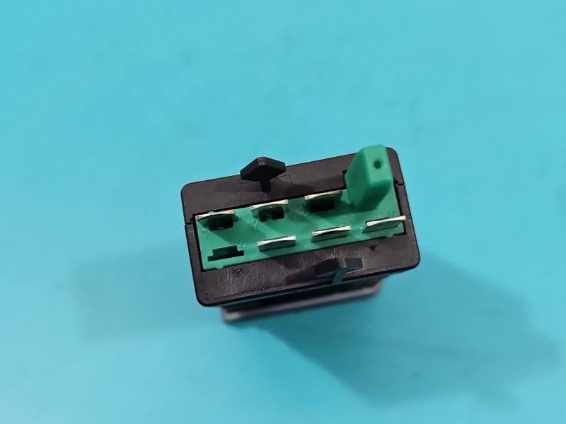 Перемикач кнопка Volkswagen Golf 4 1J0963563 — фото деталі 4